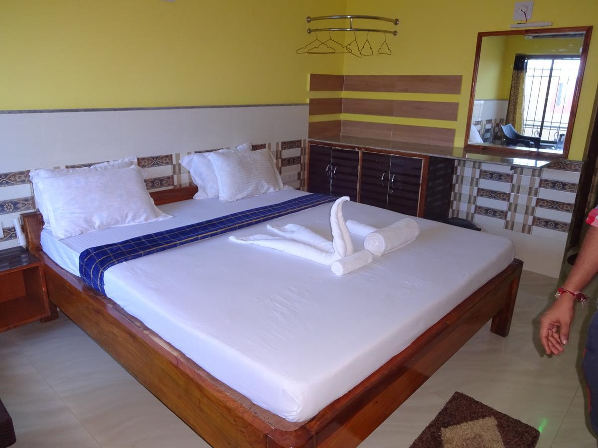 Hotel On Call Puri Laxmi Beach Resort 外观 照片