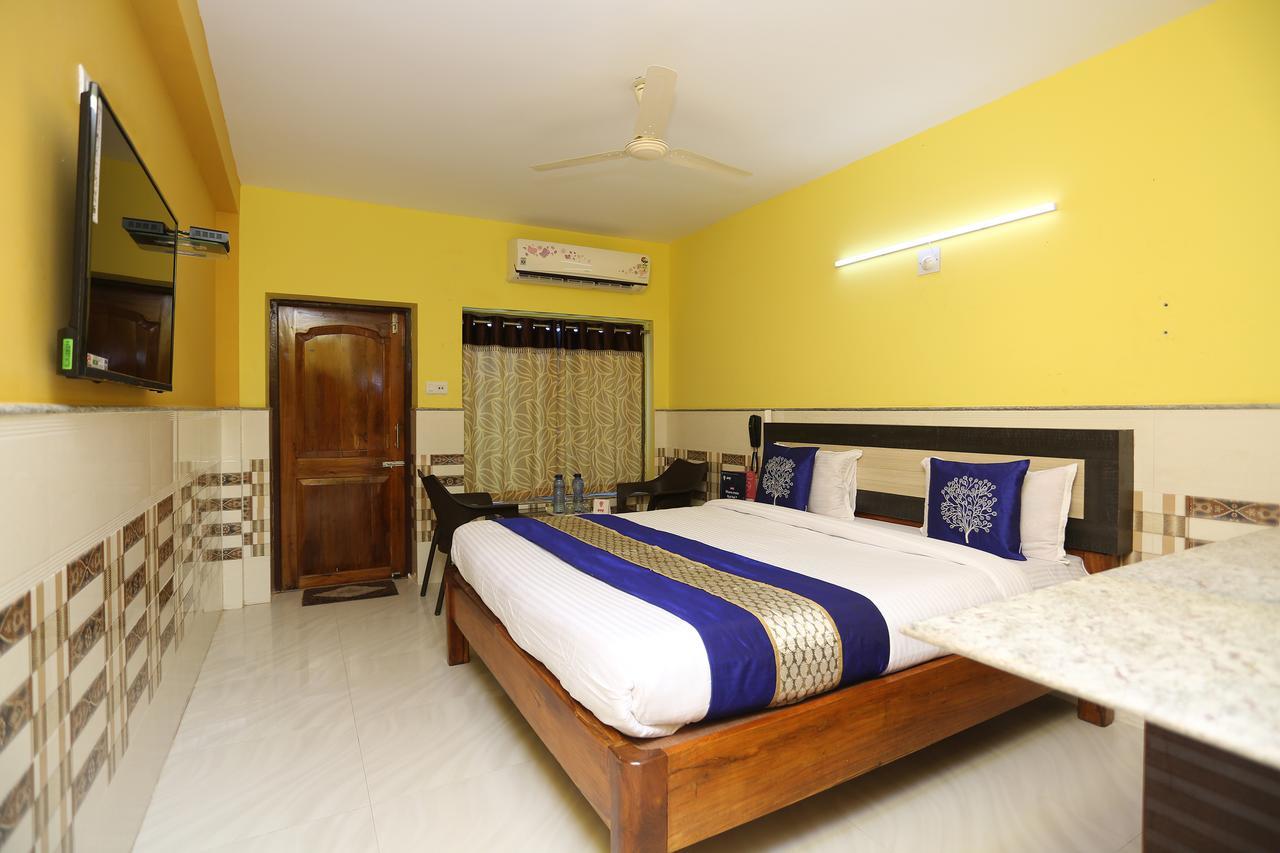 Hotel On Call Puri Laxmi Beach Resort 外观 照片