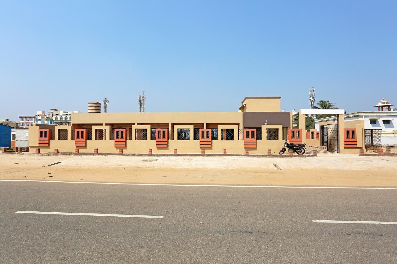 Hotel On Call Puri Laxmi Beach Resort 外观 照片